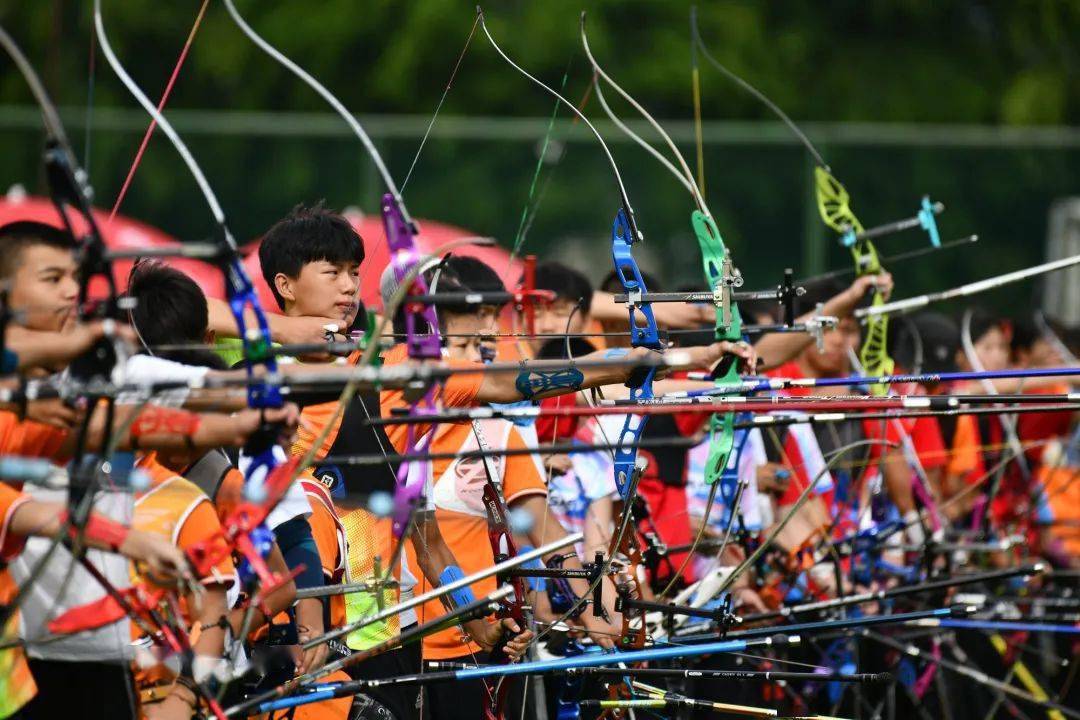 穆雷官方宣布持续失利新规，RNG引发争议！赛场气氛高涨的简单介绍
